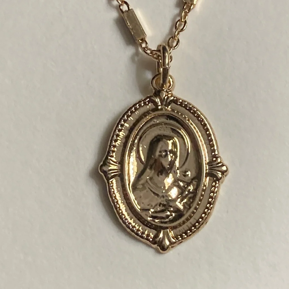 Express Gold Multi-Layer Necklace Set - Picture 2 of 4